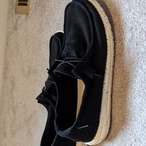 Women's Size 10 Black Hey Dudes